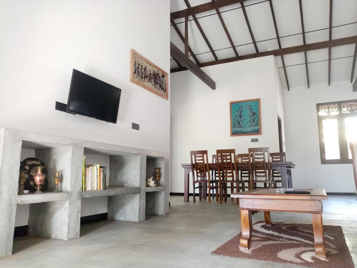 Villa Conch By Om Hikkaduwa Exterior photo